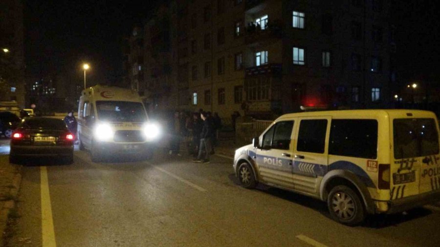 Boşanma Aşamasındaki Eşini Kurusıkı Tabanca İle Yaraladı