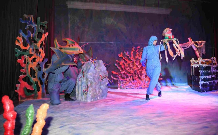 Başkan Semih Esen’den, Ücretsiz Tiyatro Daveti