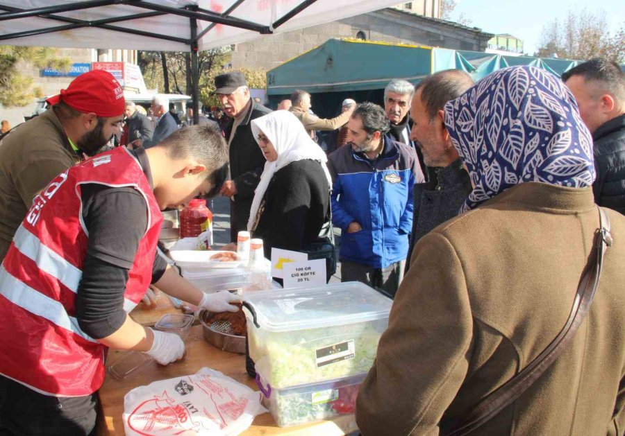 Anda Kayseri’den Hayır Panayırı
