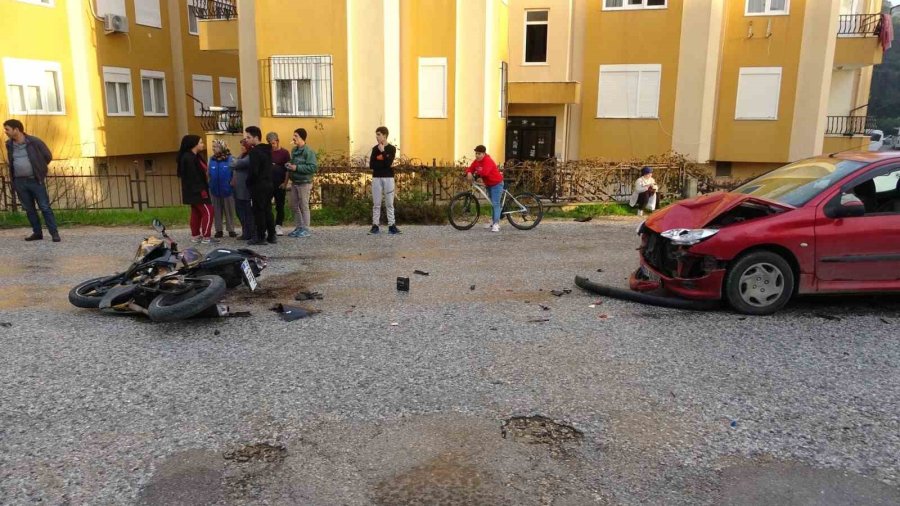 Ehliyetsiz Sürücülerin Kazası Hastanede Bitti