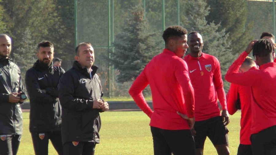 Recep Uçar: "taraftarımızın Önünde Arzu Ettiğimiz Sonucu Alacağımızı Düşünüyorum"