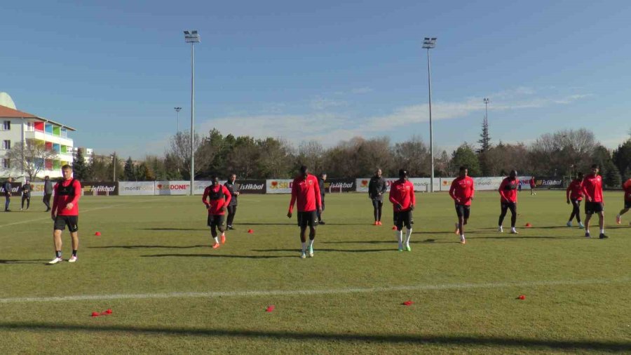Recep Uçar: "taraftarımızın Önünde Arzu Ettiğimiz Sonucu Alacağımızı Düşünüyorum"