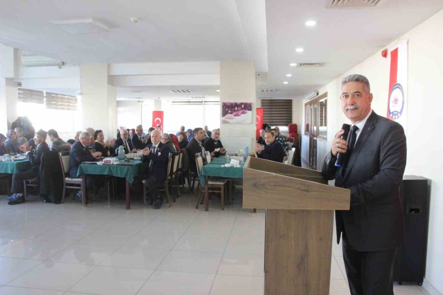 Karaman’da Şehit Polis Aileleri İle Emekli Polisler Düzenlenen Programda Bir Araya Geldi