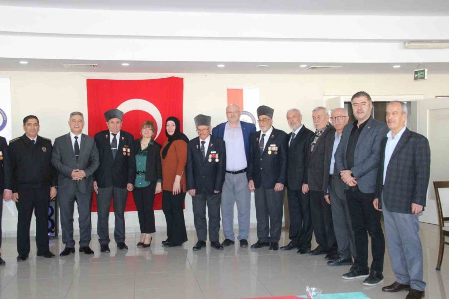 Karaman’da Şehit Polis Aileleri İle Emekli Polisler Düzenlenen Programda Bir Araya Geldi
