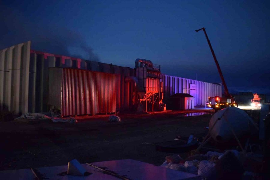 Karaman’da Yem Fabrikasında Yangın