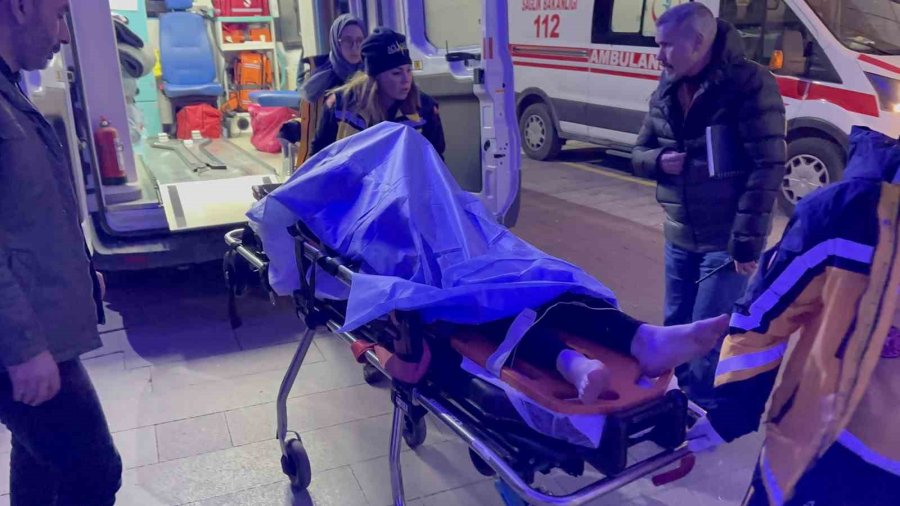 Sevgilisiyle Tartışan Kadın 3. Kattaki Rezidansın Balkonundan Düştü