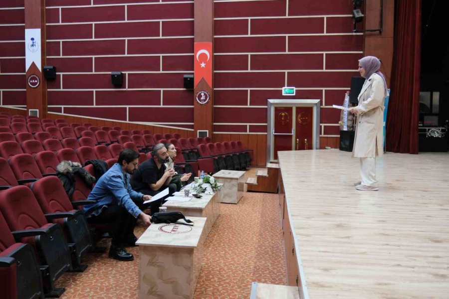 Nasreddin Hoca Tiyatro Kulübü İçin Oyuncu Seçmeleri Yapıldı