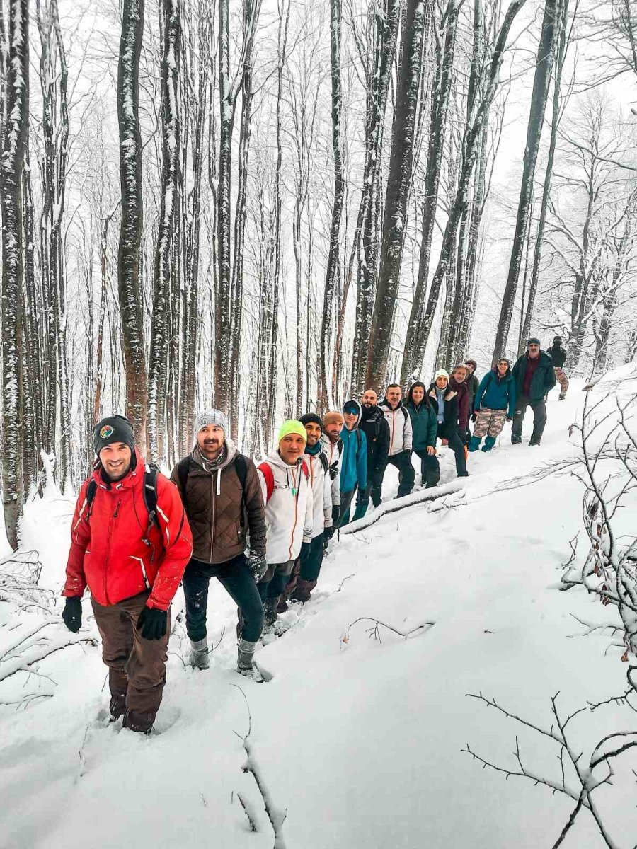 Eskişehir Doğa Aktiviteleri Grubu’ndan Kar Manzaralı Yürüyüş