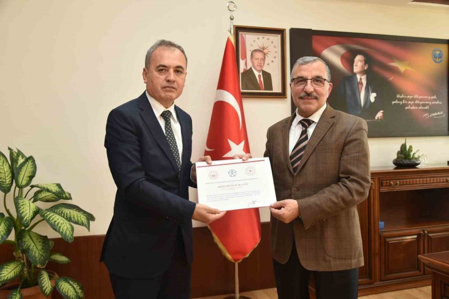 Kmü Merkez Kütüphanesi ’erişilebilirlik Belgesi’nin Sahibi Oldu