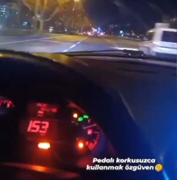6 Kişinin Öldüğü Caddede 153 Kilometre Hız Yapıp Makas Attı Paylaşımıyla Pes Dedirtti