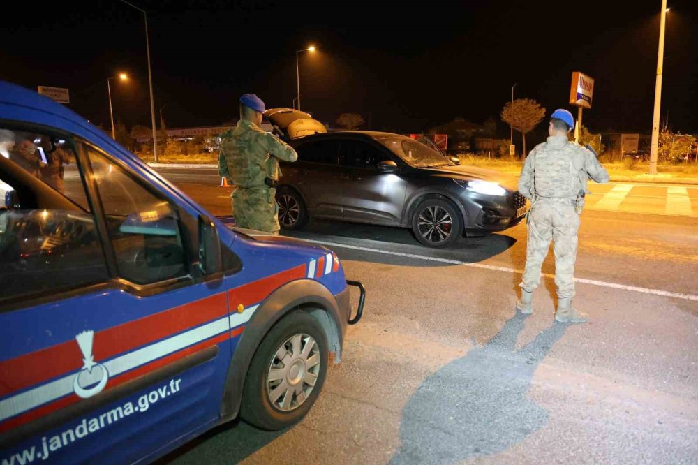 Aksaray'da Jandarma Komando Timleriyle Uygulama