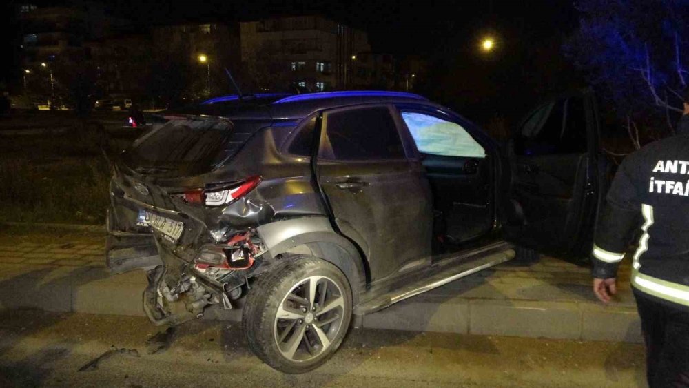 Antalya'da U Dönüşü Kazası