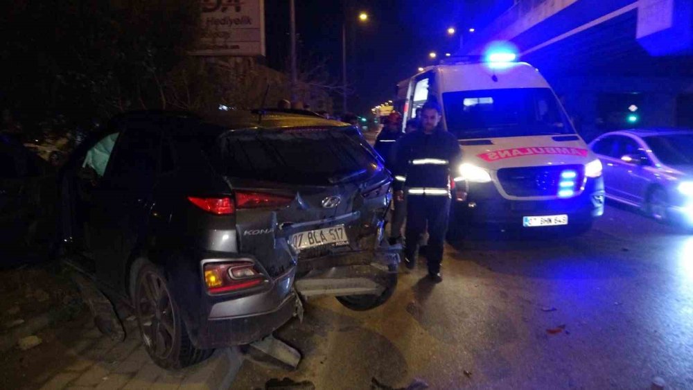 Antalya'da U Dönüşü Kazası