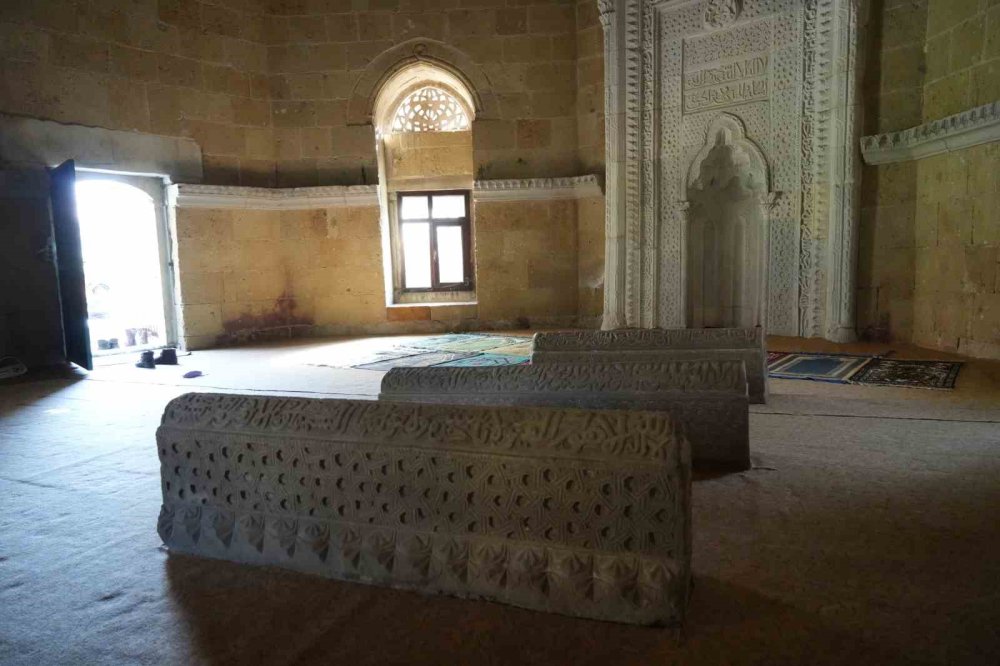 Niğde'de Hüdavent Hatun’un Türbesi 7 Asırdır Ayakta