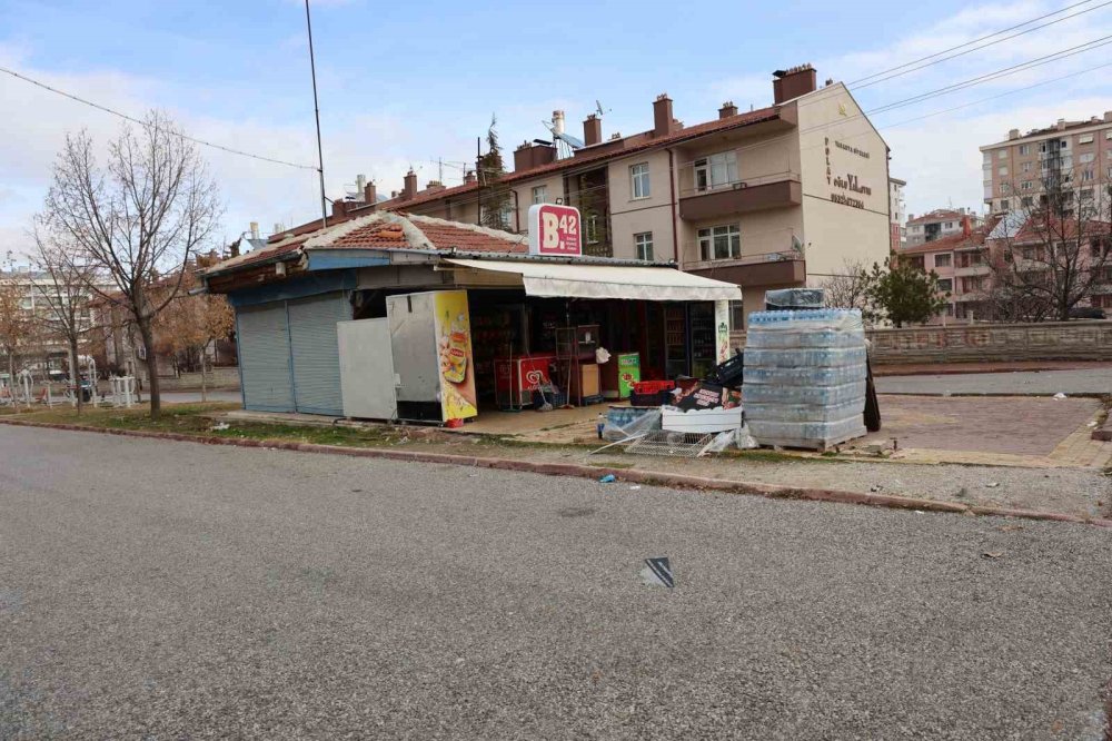 Konya'da Kazaya Karışan Sağlıkçıdan Olay Yerinde İlk Yardım