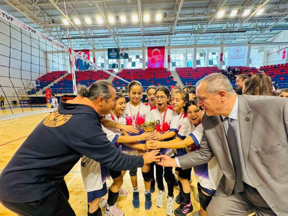 Niğde’de Voleybol Maçları Tamamlandı