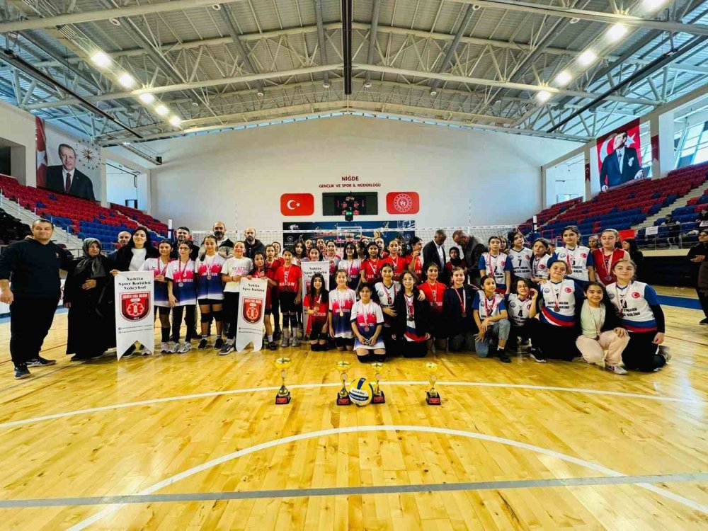 Niğde’de Voleybol Maçları Tamamlandı