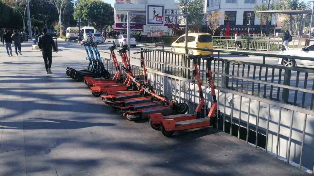 Manavgat’ta Elektrikli Scooter Tepkisi