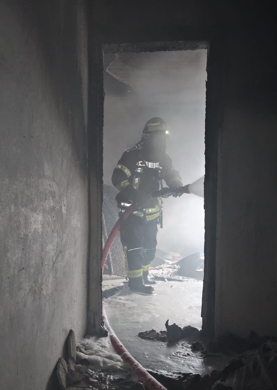 Mersin’de Ev Yangını Ekiplerin Müdahalesiyle Söndürüldü