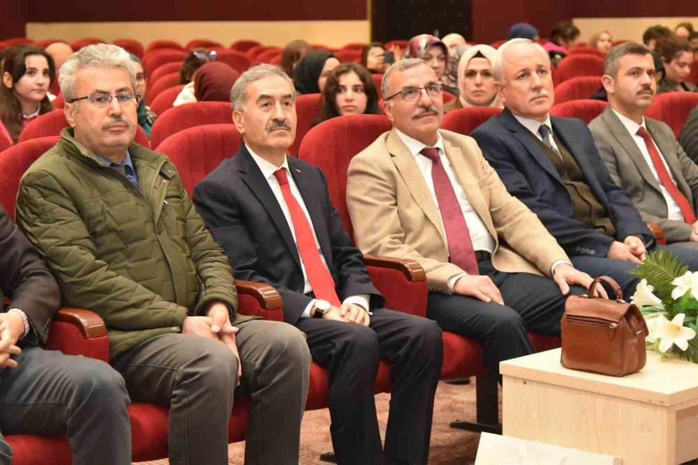 Karaman’da Düzenlenen Makale Yarışmasında Ödüller Sahiplerini Buldu