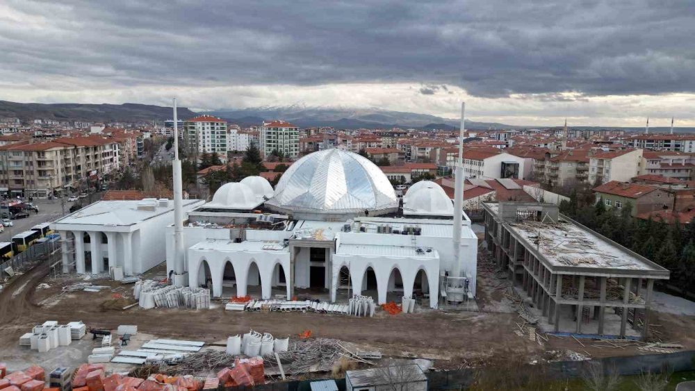 Aksaray’da Selçuklu Cami Ve Külliyesi Projesi İnşaatı Hızla Yükseliyor