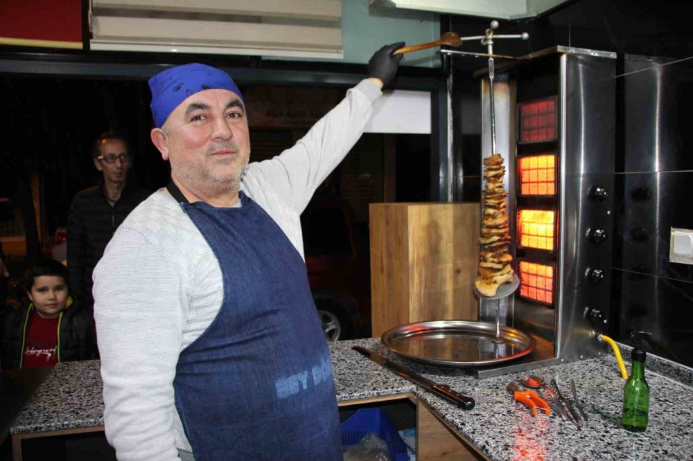 Antalya'da Mantar Döner Oldu