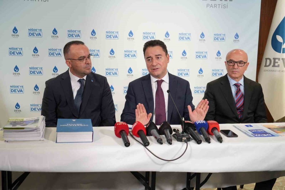 Babacan: "81 İlde Aday Çıkarmak İçin Hazırlıklarımız Sürüyor"