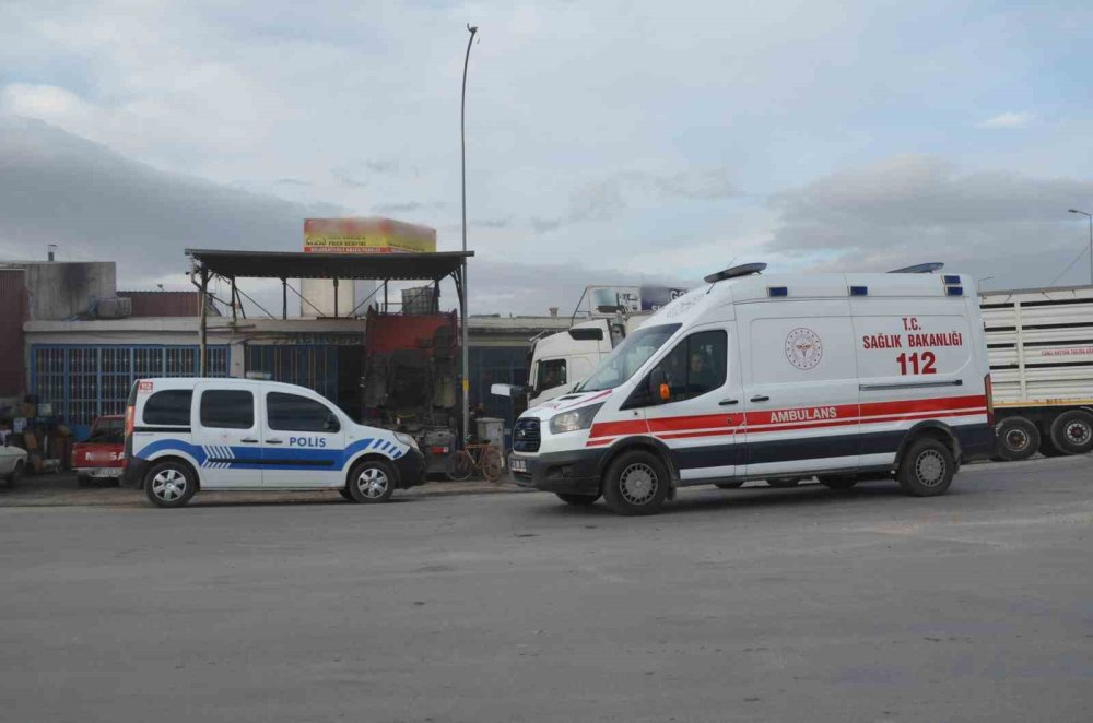 Ereğli'de Usta Tırın Altında Kaldı