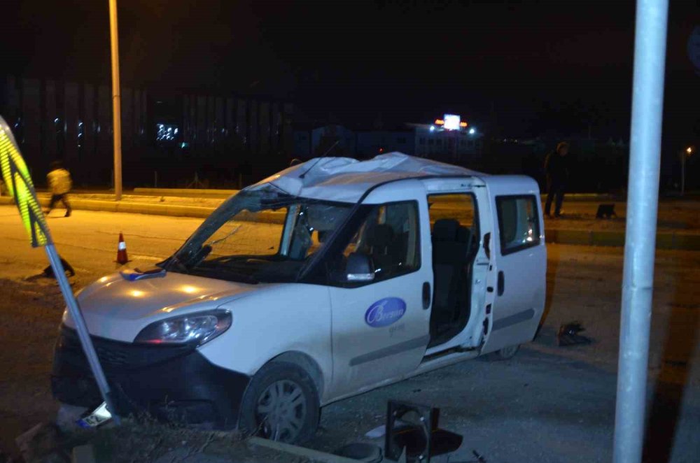 Konya’da Tır İle Hafif Ticari Araç Çarpıştı: 1 Yaralı