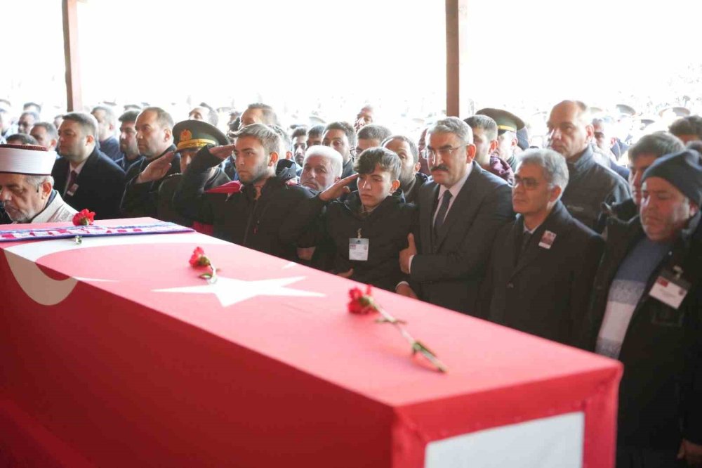 Şehit Batur’u Memleketi Niğde’de Binler Uğurladı