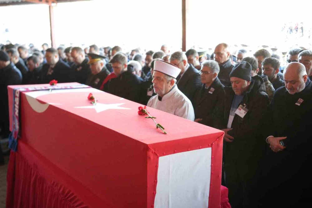 Şehit Batur’u Memleketi Niğde’de Binler Uğurladı