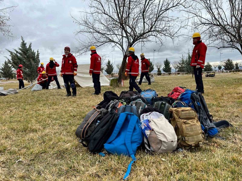 Aksaray'da Arama Kurtarma Gönüllüleri Eğitimde