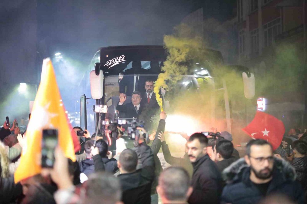 Başkan Dinçer: “Bayrağı En Üstte Dalgalandıracağız”