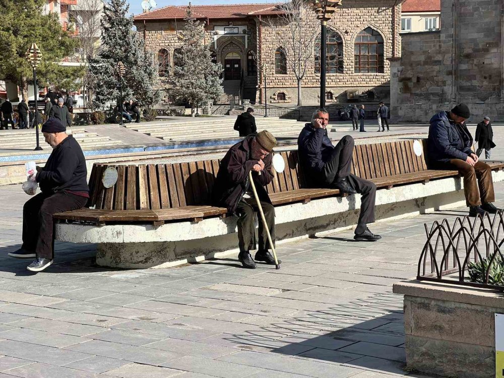 Aksaray'da Anormal Sıcaklar ve Kuraklık Endişesi