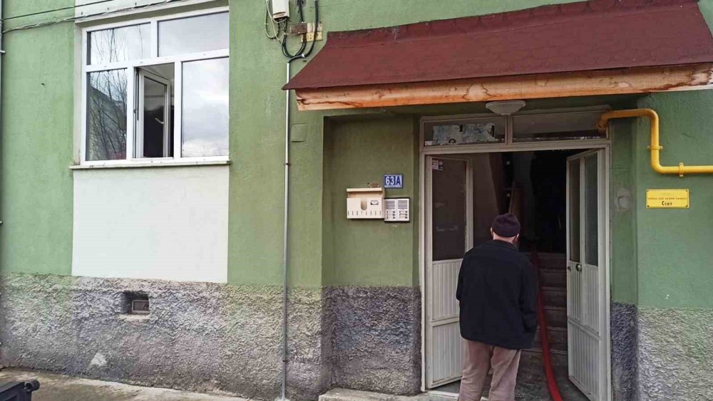 Konya’da Evde Çıkan Yangında 4 Kişi Yaralandı