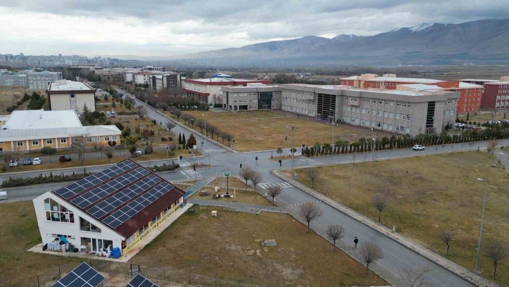 Niğde Ömer Halisdemir Üniversitesi Enerji Verimliliği Yarışmasında Birinci