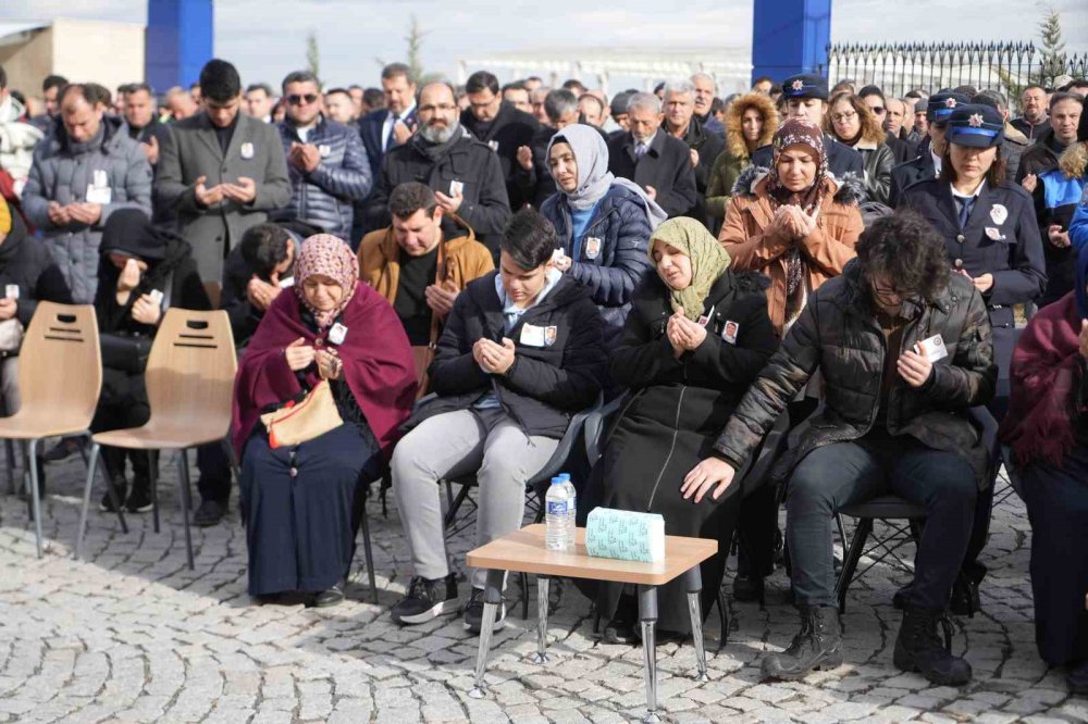 Niğde’deki Trafik Kazasında Ölen Polis Memuru İçin Tören Düzenlendi