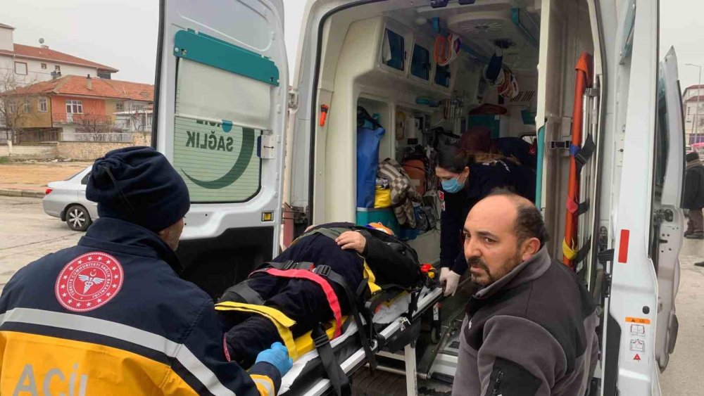 Karaman’da 2 Otomobil Çarpıştı: 1 Yaralı