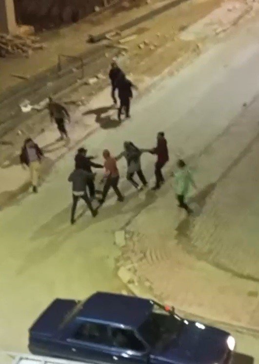 Konya'da Sokak Ortasında Tekme Tokat Kavga Kamerada