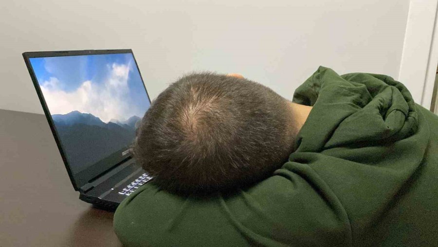 Aşırı Sosyal Medya Kullanımı, Uyku Düzenini Bozuyor