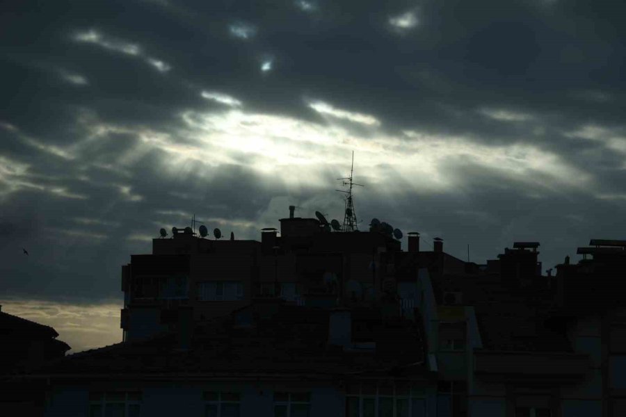 ‘pencereyi Açarız, Kurtuluruz’ Diye Aksatılan Sinsi Tehlike: Karbonmonoksit