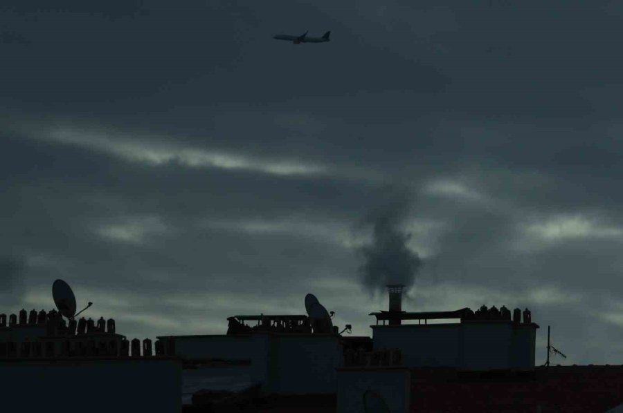 ‘pencereyi Açarız, Kurtuluruz’ Diye Aksatılan Sinsi Tehlike: Karbonmonoksit