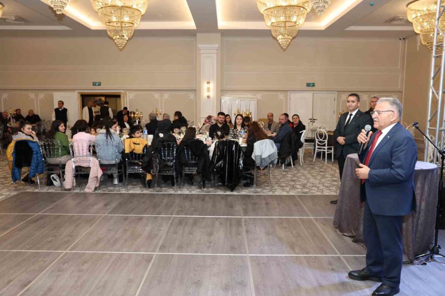 Başkan Büyükkılıç, Hunat Pasajı Ve Tüm Altgeçit Esnafları İle Buluştu