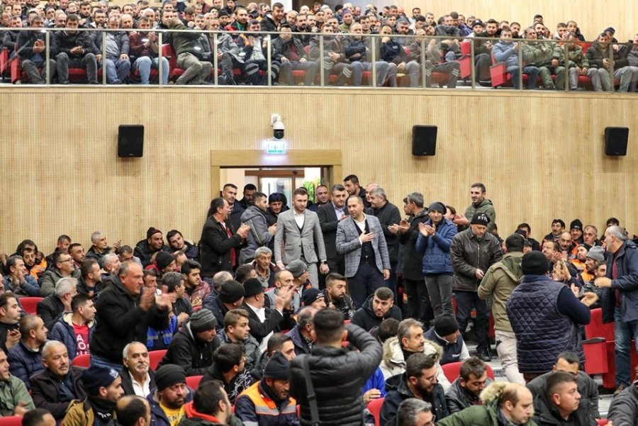 Niğde Belediyesi İşçilerin Maaşlarına Yüzde 71 Zam Yaptı