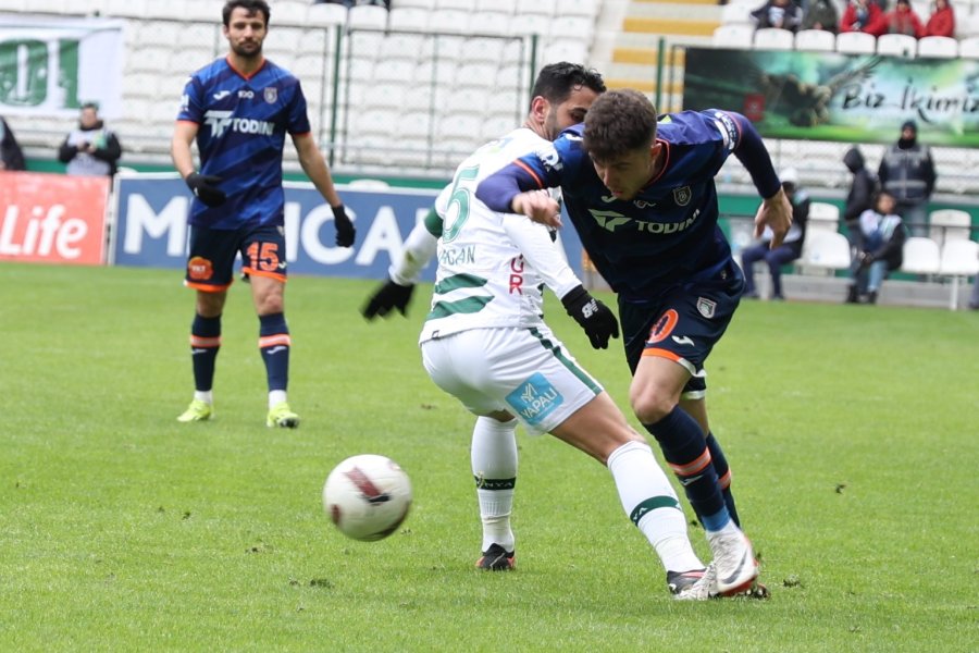 Trendyol Süper Lig: Konyaspor: 2 - Rams Başakşehir: 0 (ilk Yarı)