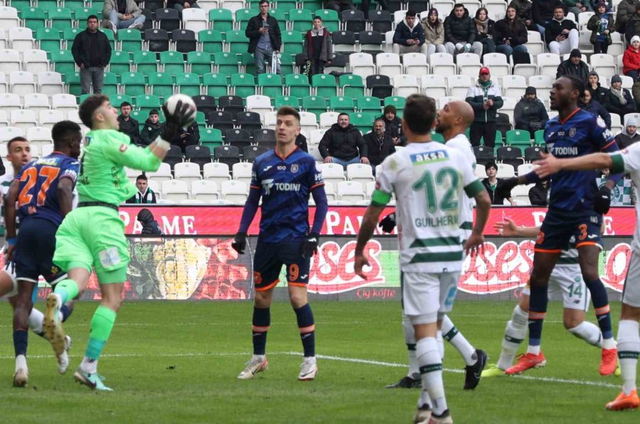 Trendyol Süper Lig: Konyaspor: 2 - Rams Başakşehir: 0 (ilk Yarı)