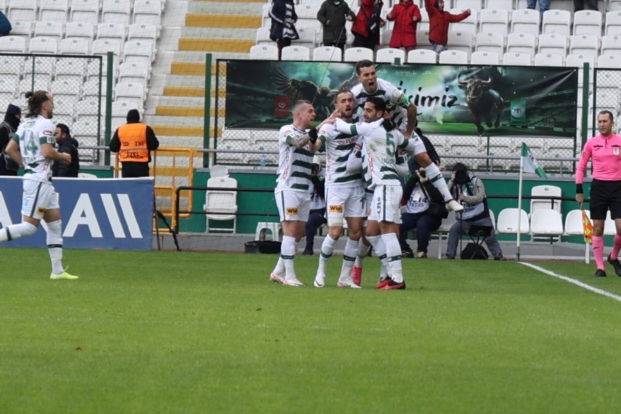 Trendyol Süper Lig: Konyaspor: 2 - Rams Başakşehir: 0 (ilk Yarı)