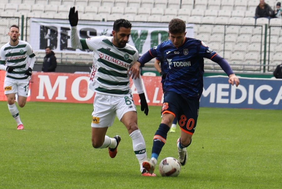 Trendyol Süper Lig: Konyaspor: 2 - Rams Başakşehir: 0 (ilk Yarı)
