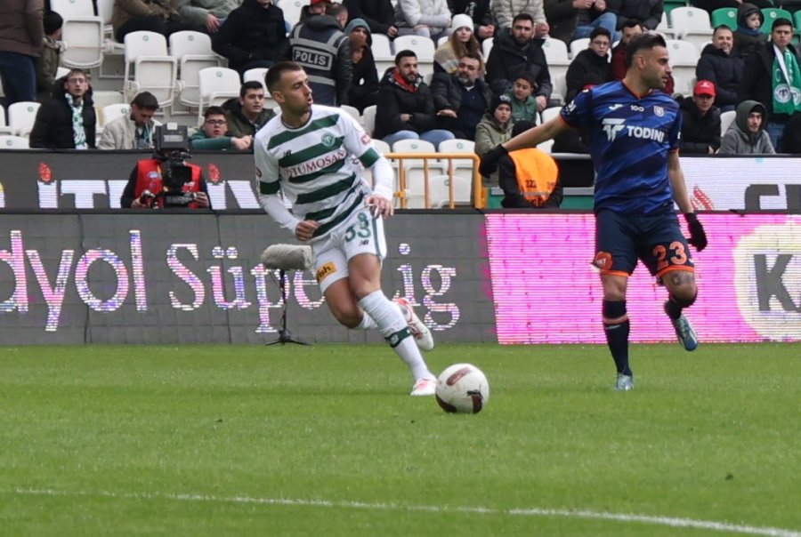 Trendyol Süper Lig: Konyaspor: 2 - Rams Başakşehir: 0 (ilk Yarı)