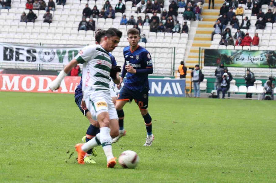 Trendyol Süper Lig: Konyaspor: 2 - Rams Başakşehir: 0 (ilk Yarı)